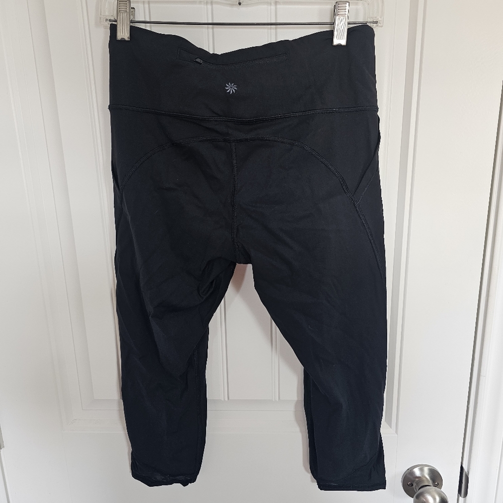 Athleta Lightening Capri Black leggings size M